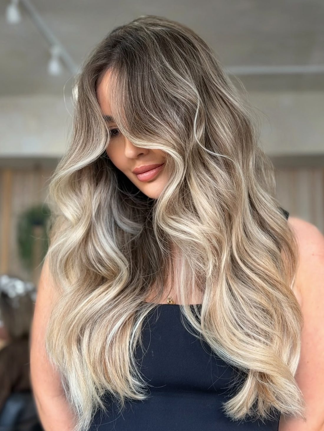 Honey blonde balayage waves